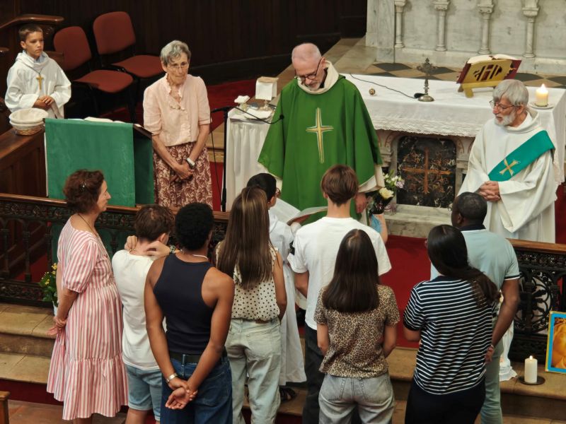 Jeunes et catéchumènes.